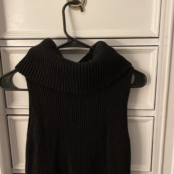 Michael Kors Turtleneck Sweater - Picture 2 of 4